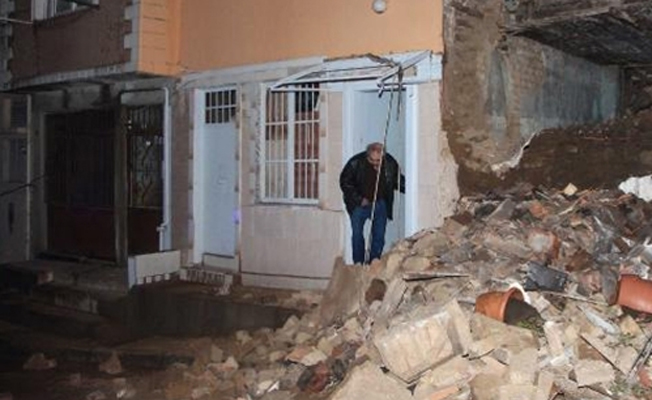 Şişli'de 2 katlı bina çöktü