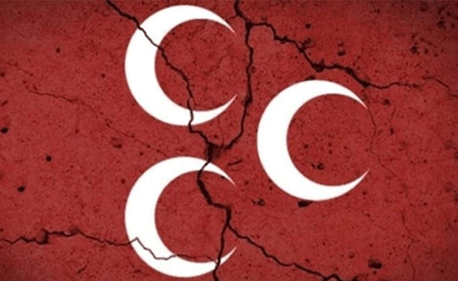MHP'li o başkan istifa etti!
