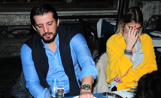 Ünlü çift objektiflere yakalandı