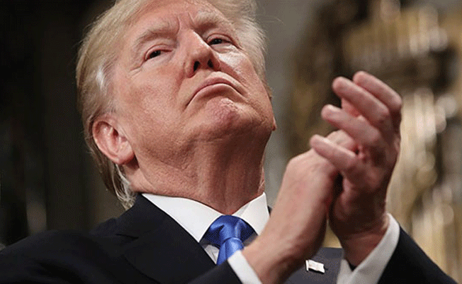 Trump konuşmasını alkışlamayanları vatan haini ilan etti