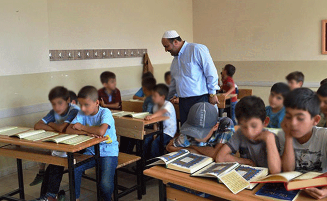 MEB'den imam hatiplere 'ödev': 100 bin Fetih Suresi