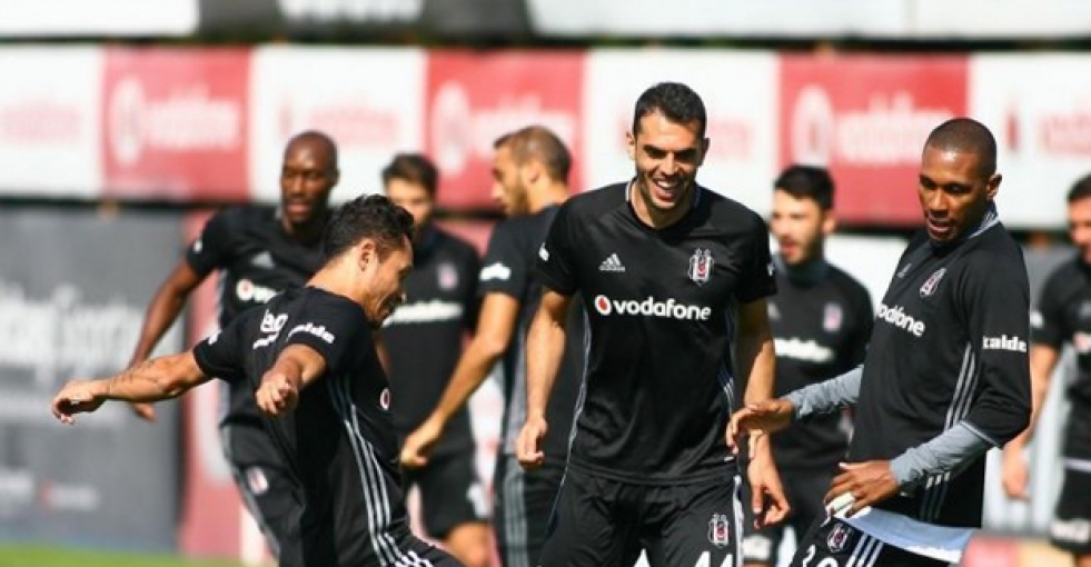 Beşiktaş'a Oğuzhan ve Gökhan Gönül'den kötü haber