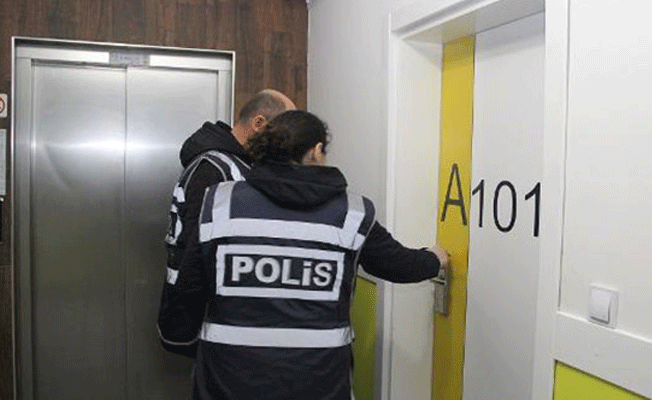 Günübirlik evlere polis baskını