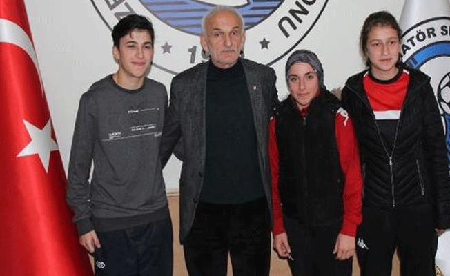 'Kadın futbol takımına destek vermek günahtır' tartışmasında özür