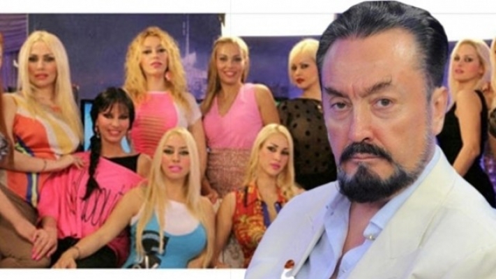 Hürriyet yazarı ile Adnan Oktar tartışması kızışıyor: 'Kediciksiz zamanınızı da biliriz'