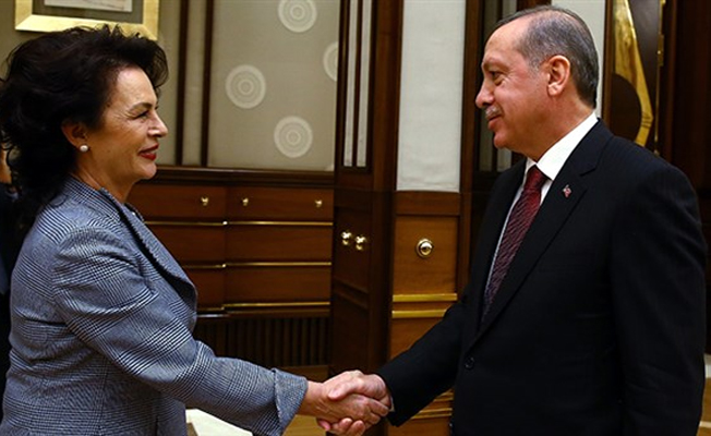 Hülya Koçyiğit 'Cumhurbaşkanını gayet başarılı buluyorum'
