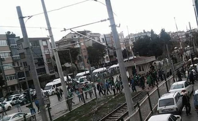 Süpe Lig maçı sonrası ortalık karıştı: Yaralılar var