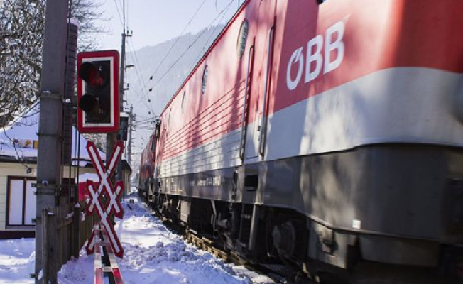 Tren kazası: Ölü ve yaralılar var