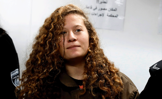 'Filistin'in cesur kızı' Tamimi'nin duruşması yine ertelendi