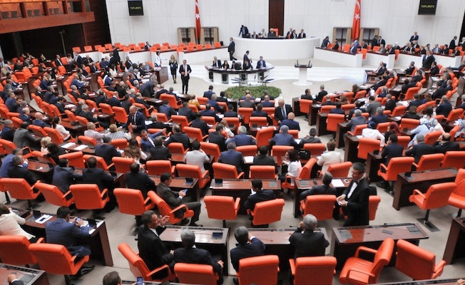 Bir KHK daha yasallaştı