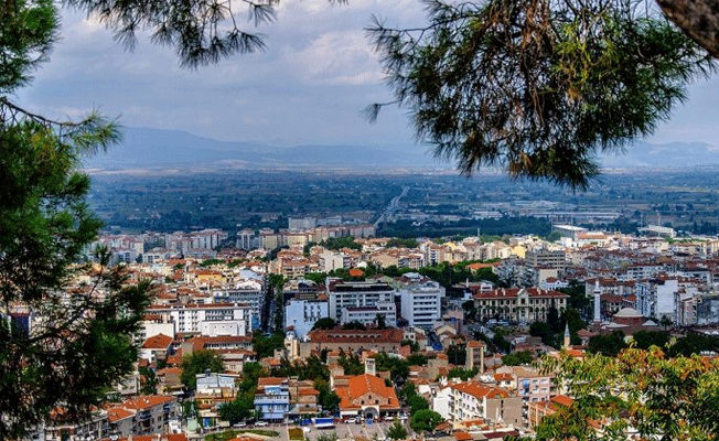 Kısa bir arayla 2 defa sallandı!