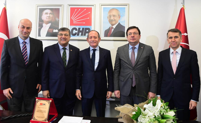 CHP'de devir teslim töreni