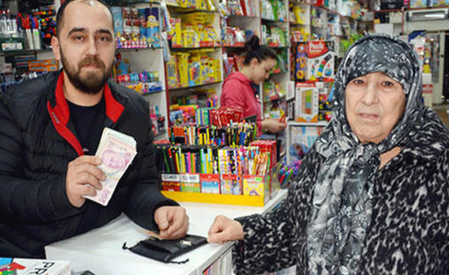 17 bin lirayı cebine koymak isterken düşürdü