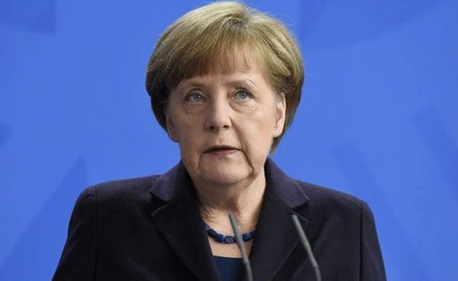 Merkel'den flaş Deniz Yücel yorumu