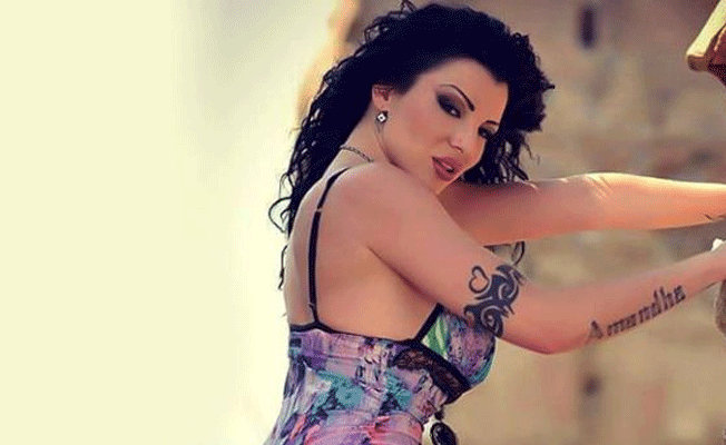 Porno Yıldızından iflas etmekte olan futbol kulübüne teklif