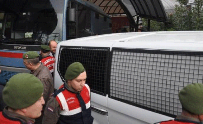 Mahkeme başkanından FETÖ sanığına 'Şov yapma!'