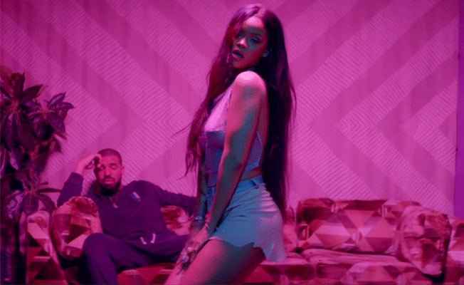 Rihanna doğum gününde yine şaşırttı