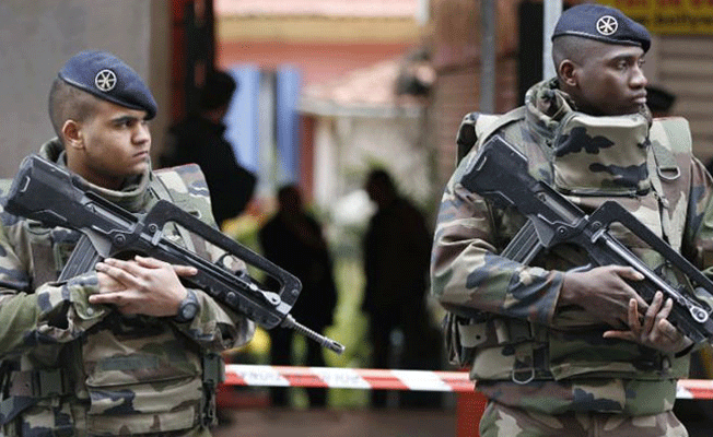 Mali’de 2 Fransız askeri öldürüldü