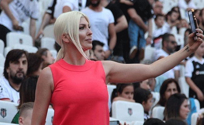 Beşiktaş Fenerbahçe derbisi öncesi Jelena Karleusa’dan şok paylaşım!