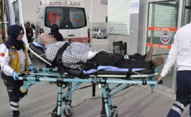 Komşusunu meyve bıçağıyla yaraladı