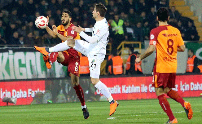 Galatasaray Akhisarspor'u 2-1 mağlup etti