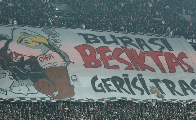 Beşiktaş ‘Mini mini bir kuş konmuştu’ şarkısını çalan görevliyi kovdu