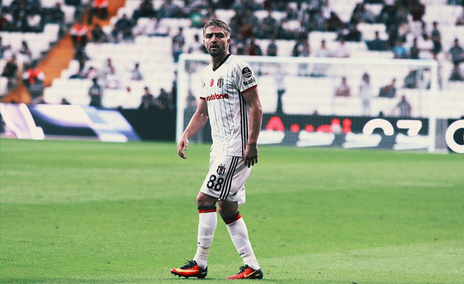 Beşiktaş'lı futbolcuya hakeme küfürden dava