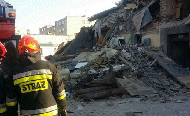 Doğalgaz patlaması sonucu bir bina çöktü: Ölü ve yaralılar var