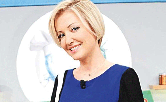 Berna Laçin’den Bülent Ecevit göndermesi