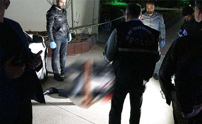 İşadamına oğlundan evinin önünde kanlı pusu