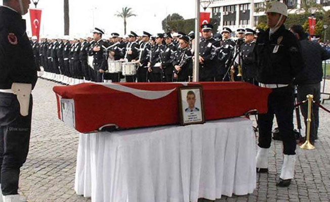 Şehit polis gözyaşları içinde son yolculuğuna uğurlandı
