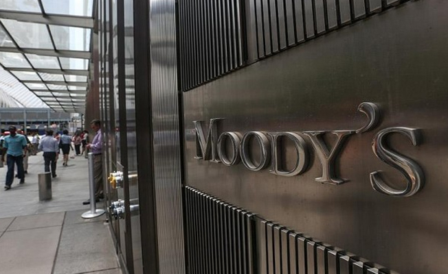 Moody's, Türkiye'nin kredi notunu düşürdü