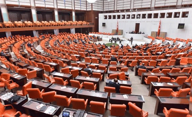 Seçim ittifakı teklifi TBMM Anayasa Komisyonu'nda kabul edildi