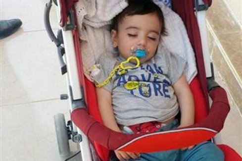 Bebeği boş arazide terk ettiler