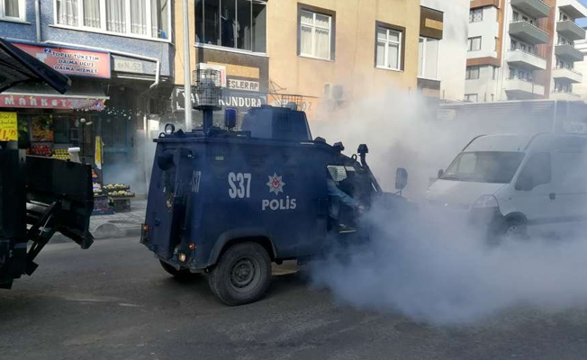Pazarcılara biber gazlı, joplu müdahale!