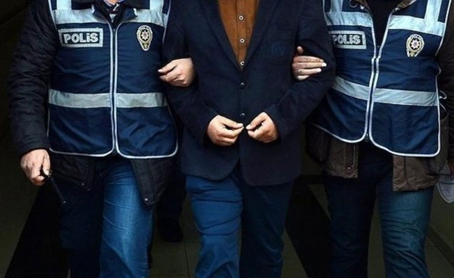 Gazeteciler sınırda gözaltına alındı