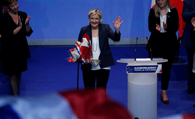 Le Pen'den yeni isim önerisi: Ulusal Cephe yerine Ulusal Toplanma