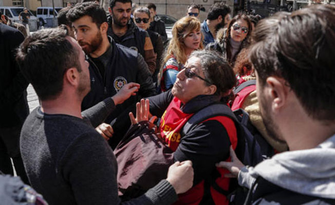 Taksim'de polis müdahalesi: 6 gözaltı