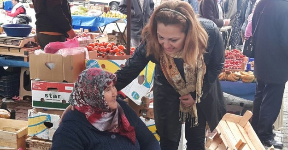 CHP'li vekil: O AKP'li başörtülü CHP'lilerden özür dileyecek