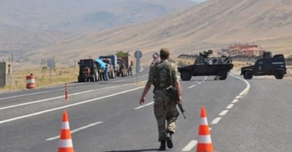Hakkari'nin Van ve Şırnak ile ulaşımını sağlayan yollar kapatıldı