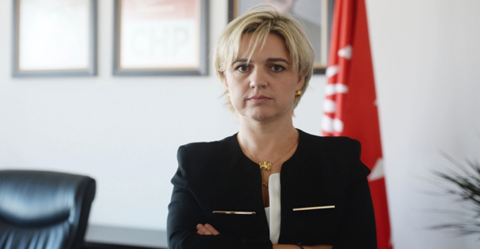 Selin Sayek Böke'den Bahçeli'ye: Sarayın yedek lastiği