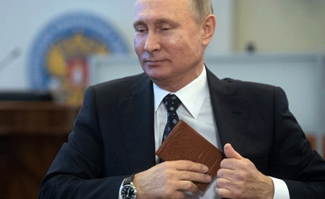 Putin: Tüfekle uyuduğum oldu