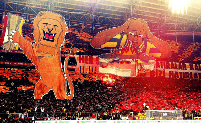 Derbi öncesi taraftarları son antrenmana davet ettiler...