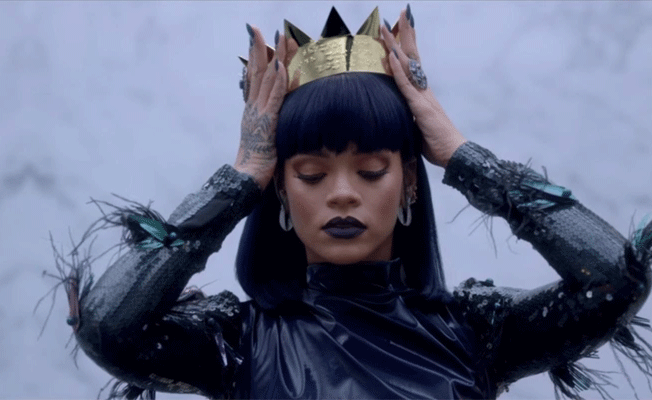 Dev şirketten Rihanna skandalı!