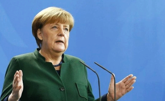 İçişleri Bakanı ve Merkel arasında 'İslam' tartışması