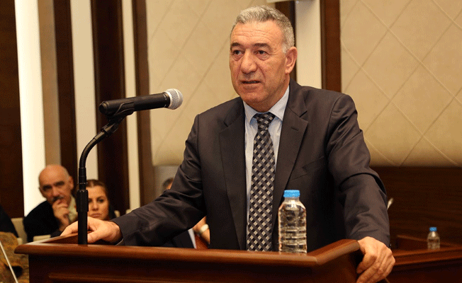 İBB Büyükçekmece’nin Çanakkale Zaferi pankartlarını indirdi
