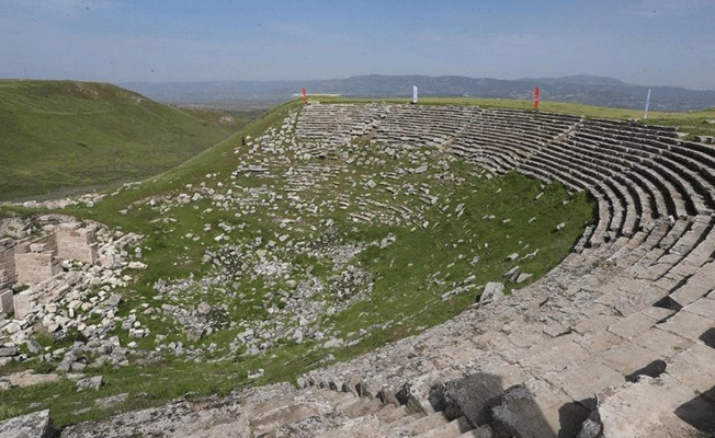 Antik tiyatro bin 600 yıl sonra tekrar ayağa kaldırılacak