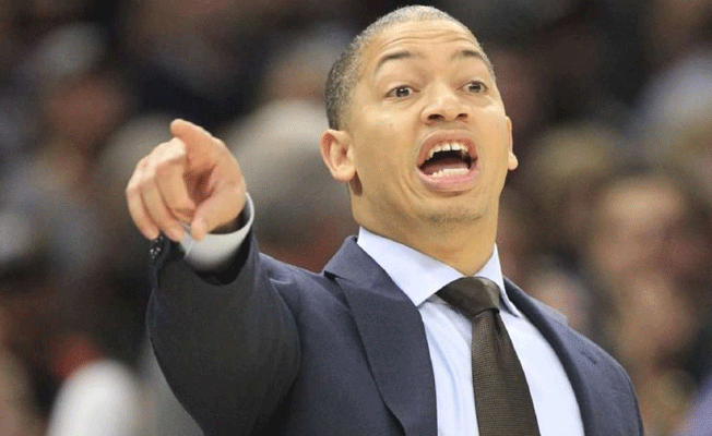 Cleveland Cavaliers’ta Başantrenör Tyronn Lue görevinden ayrıldı