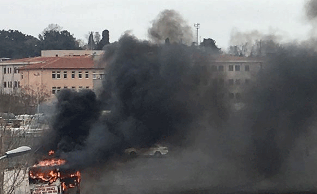 İstanbul'un göbeğinde otobüs kundaklandı