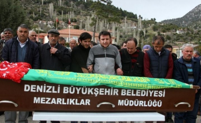 Aynı tabutta 3 cenaze